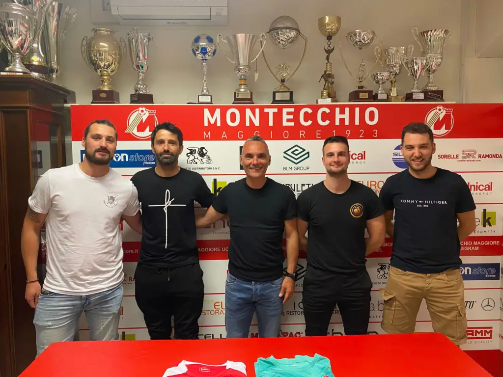 Nella foto : da sinistra a destra : Stefano Marini preparatore dei portieri, Wesley Cesar De Silveira allenatore in seconda, Alfredo Plumitallo primo allenatore, Patrizio Turcato preparatore atletico, Simone Fava allenatore in seconda